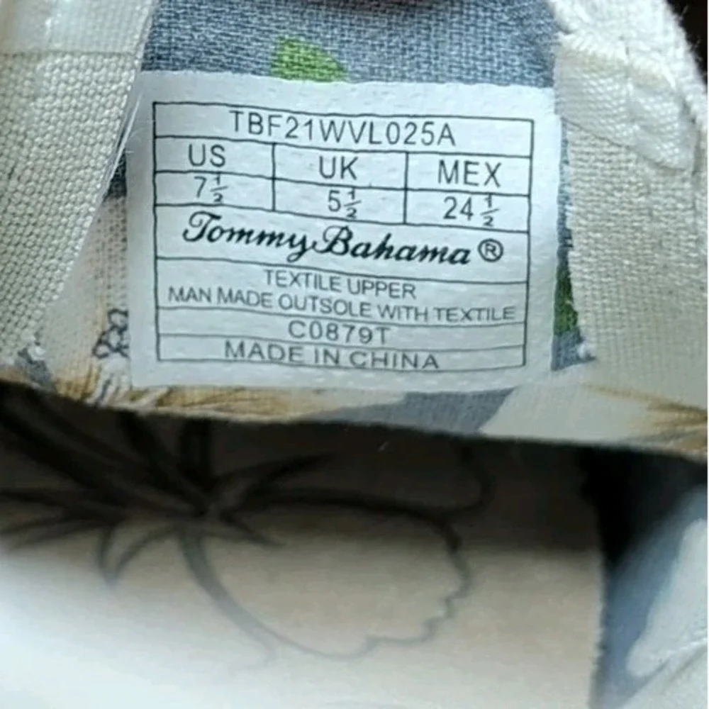 Tommy Bahama Slip On Sneakers Womens 7.5 Blue White Striped Canvas Low Top